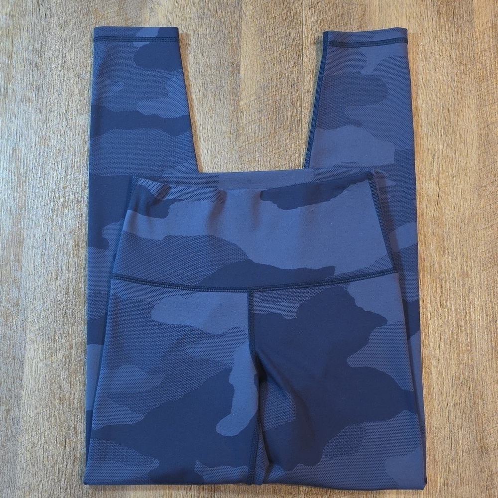 Aerie  Navy Camouflage Workout Leggings. Size S - Picture 2 of 4